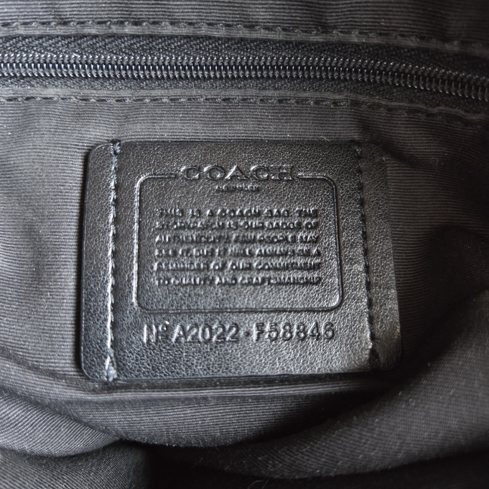 Authentic Coach Black Leather Tote Bag - 2022 - Picture 13 of 16